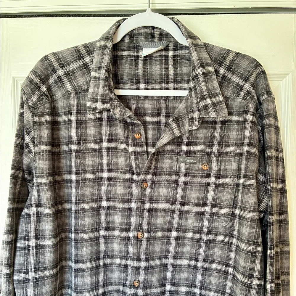 Columbia Flannel Shirt Men’s XL Gray Plaid Button Down Outdoor Layering Hiking - Picture 3 of 14